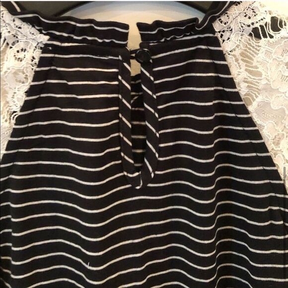 Lace sleeve stripe top - Picture 6 of 8